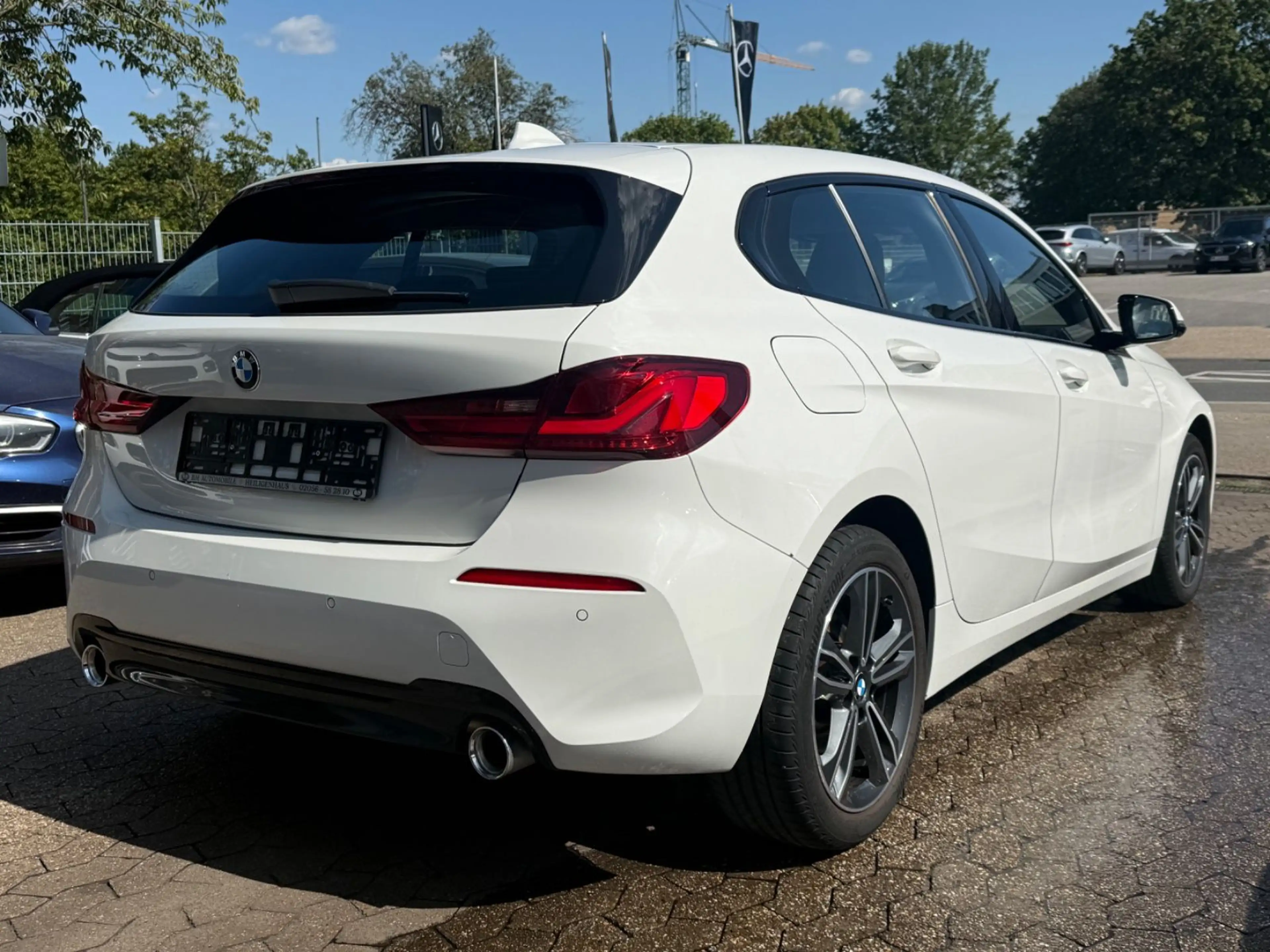 BMW 118 Sport Line*HeadUp*LED*PDC*1.Hand — photo 9