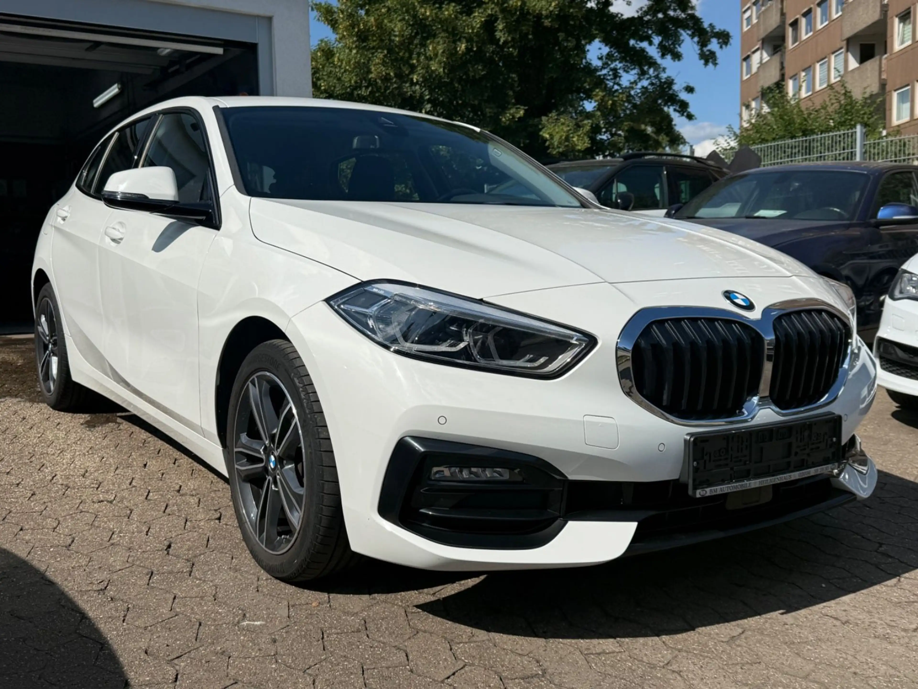 BMW 118 Sport Line*HeadUp*LED*PDC*1.Hand — photo 3