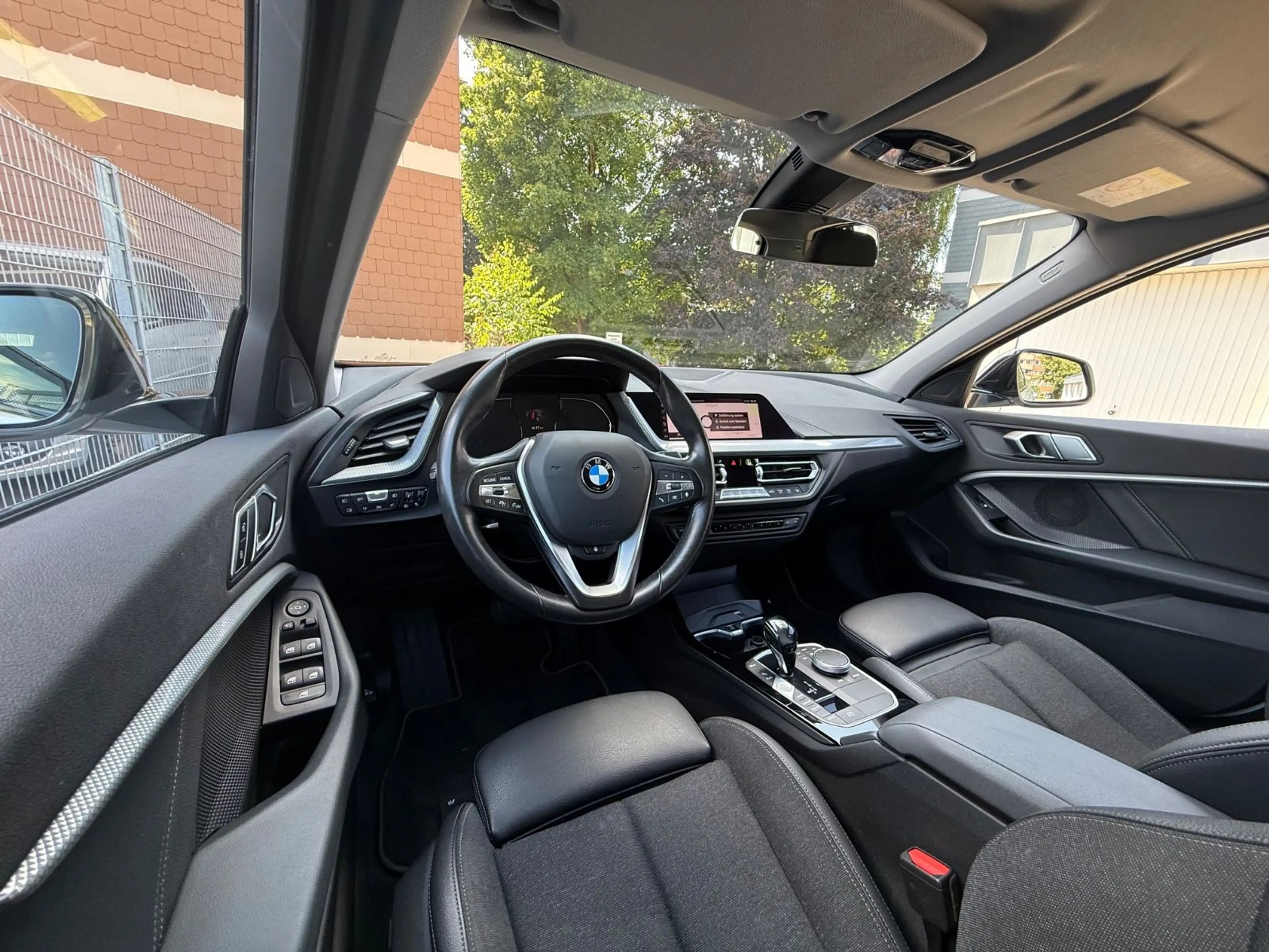 BMW 118 Sport Line*HeadUp*LED*PDC*1.Hand — photo 13