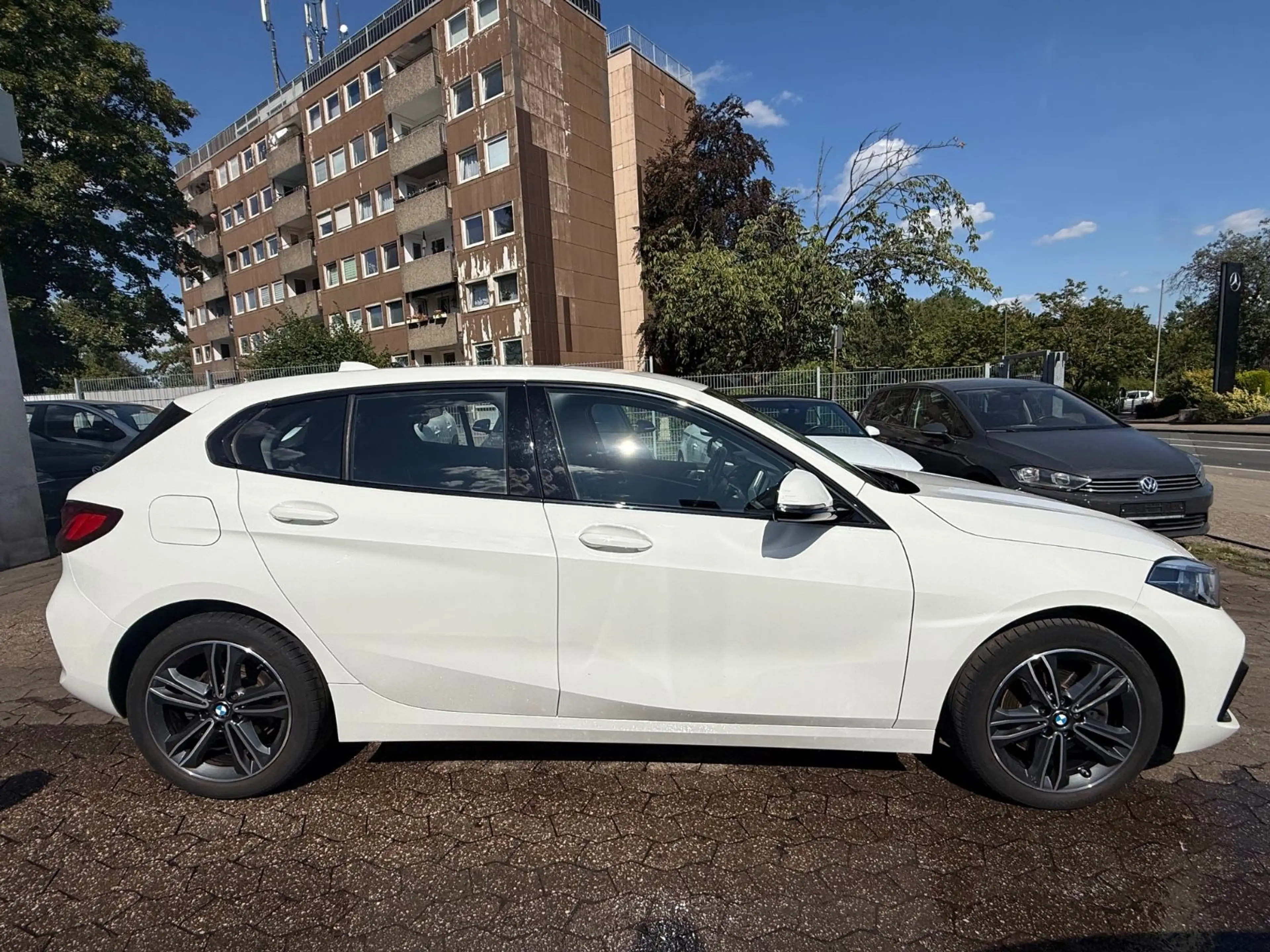 BMW 118 Sport Line*HeadUp*LED*PDC*1.Hand — photo 6