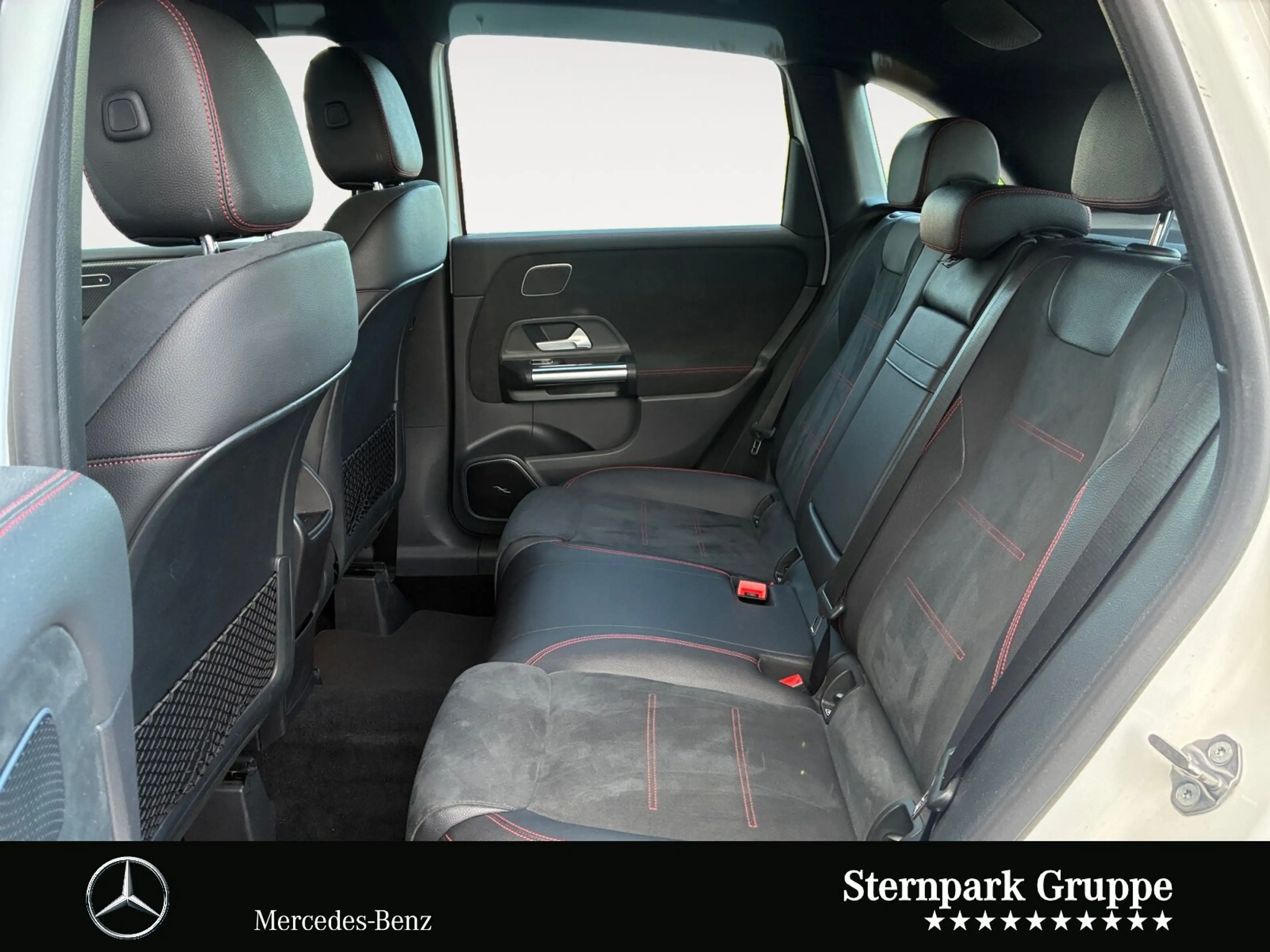 Mercedes-Benz B 220 B 220 4M AMG LED+MBUX+Ambiente+Spur+Navi+EasyP.+ — photo 13