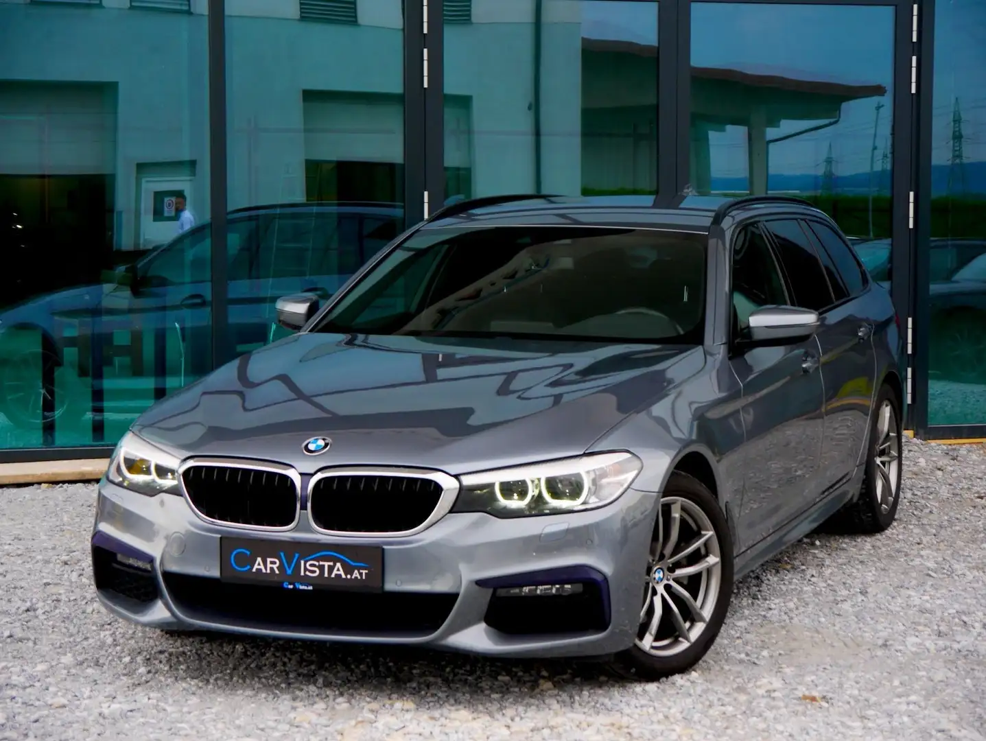 BMW 520 d M Sport Touring Aut. Silber - 1