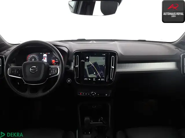 Volvo XC40 view 13