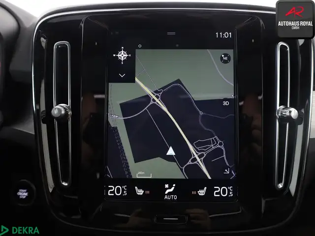 Volvo XC40 view 14