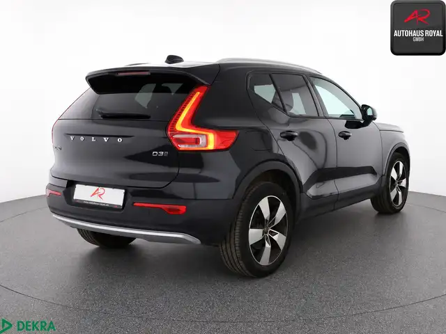 Volvo XC40 view 5