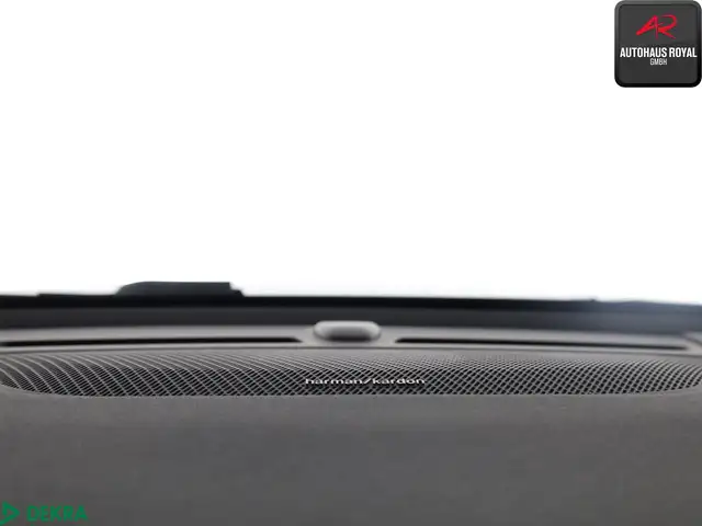 Volvo XC40 view 19