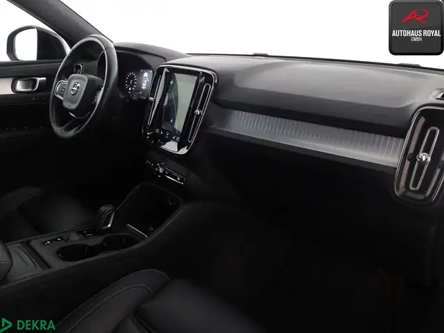 Volvo XC40 view 10