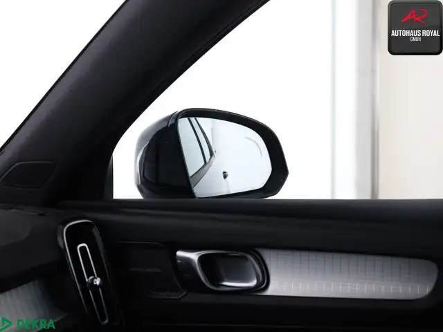 Volvo XC40 view 20