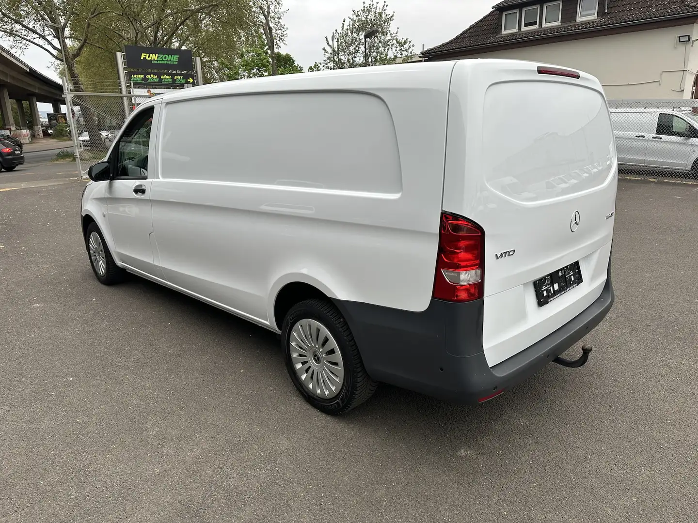 Mercedes-Benz Vito 116 CDI PRO RWD extralang 2,5 to AHK Last Weiß - 2