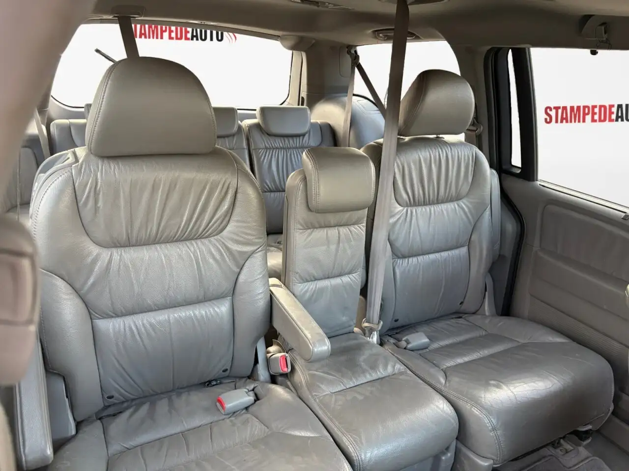 Honda Odyssey снимка Honda Odyssey