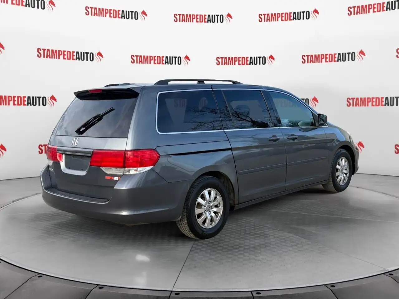 Honda Odyssey снимка Honda Odyssey