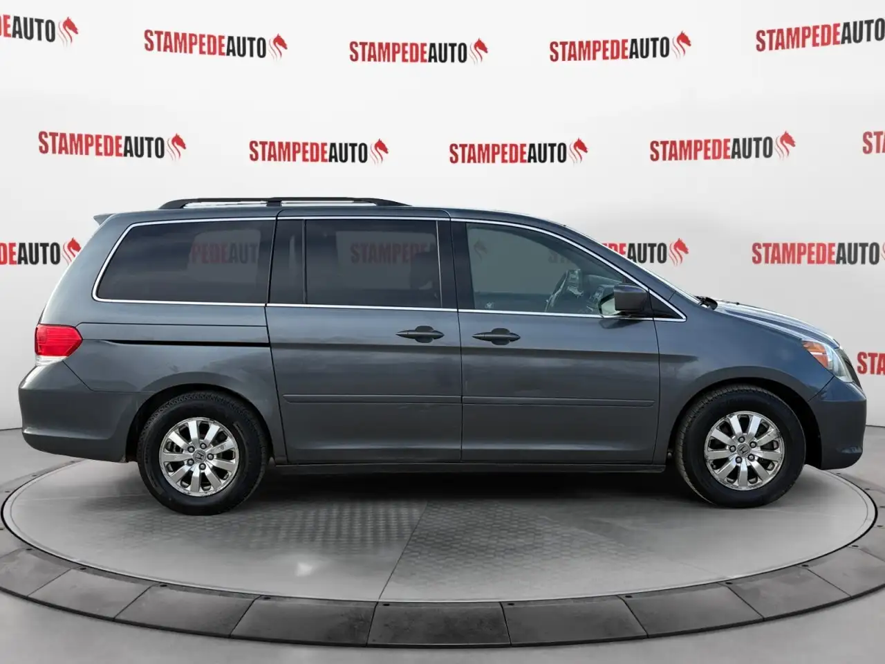 Honda Odyssey снимка Honda Odyssey