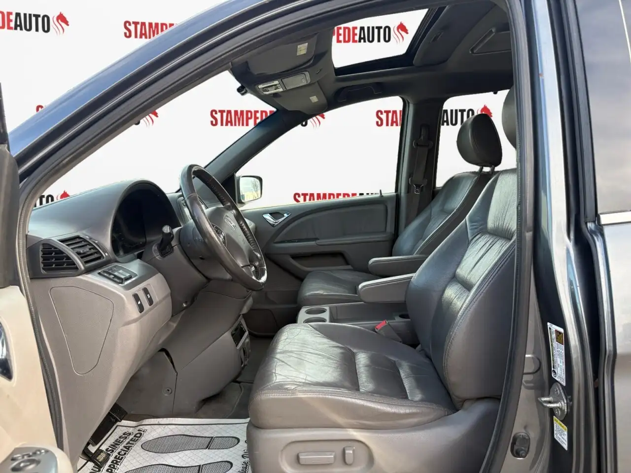 Honda Odyssey снимка Honda Odyssey