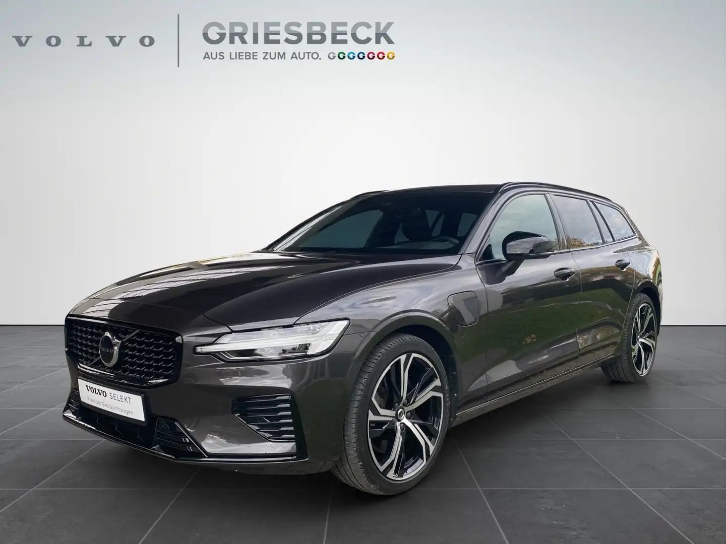 Volvo V60 Kombi T8 Twin Engine AHK*StHzg*SHZ*MMY* Grau - 1