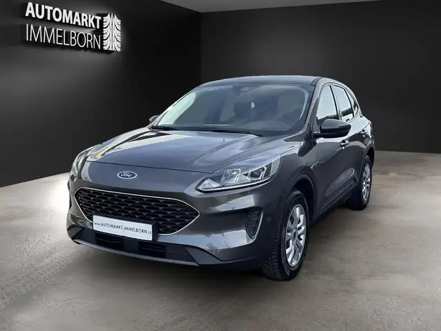 Ford Kuga view 3