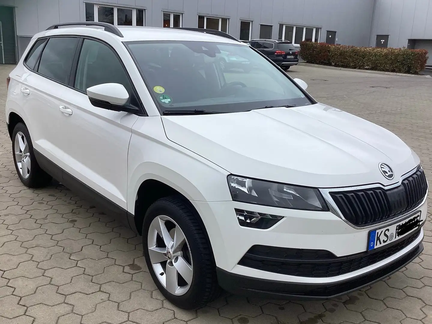Skoda Karoq Skoda Karoq Ambition 1.6 TDI DSG Navi VR Cockpit Weiß - 2