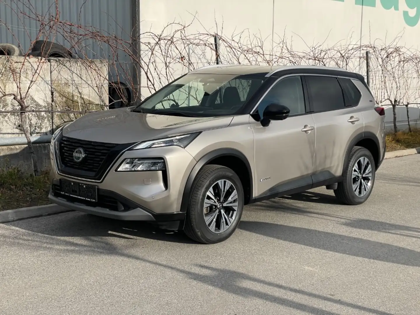 Nissan X-Trail 1.5 e-Power 213PS AT 4WD N-Connectz Premie Silber - 1