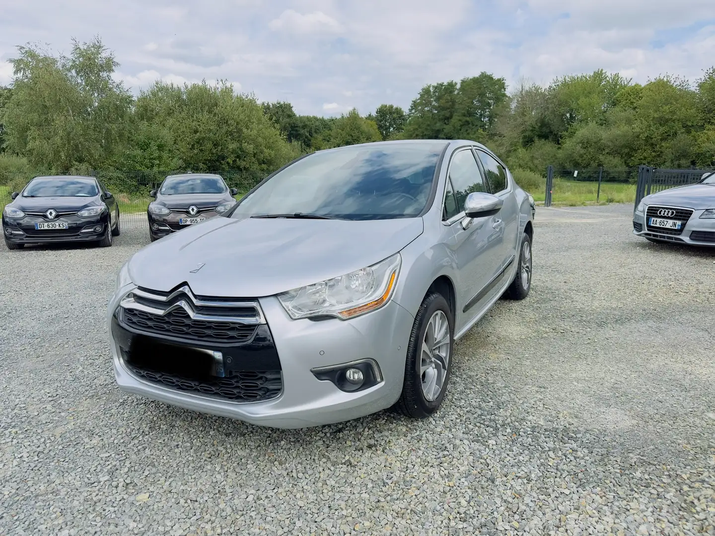 Citroen DS4 e-HDi 115 Executive Gris - 2