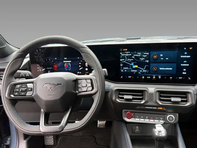 Ford Mustang view 10