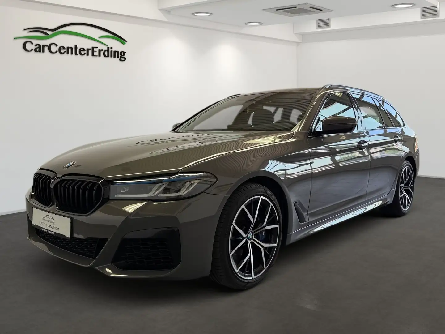 BMW 540 iTxDrive*M Sport*Laser*Navi*Leder*Kamera*H&K* Grau - 1