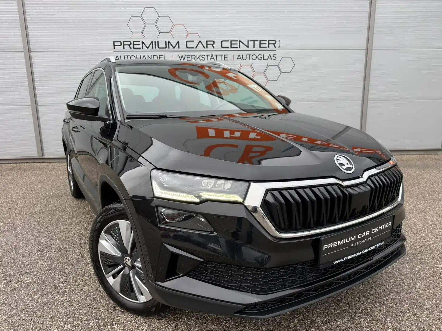 Skoda Karoq 2,0 TDI DSG Style VOLL-LED / DIGI-TACHO / STANDHEIZUNG / SPORTSITZE / KAMERA Schwarz - 1