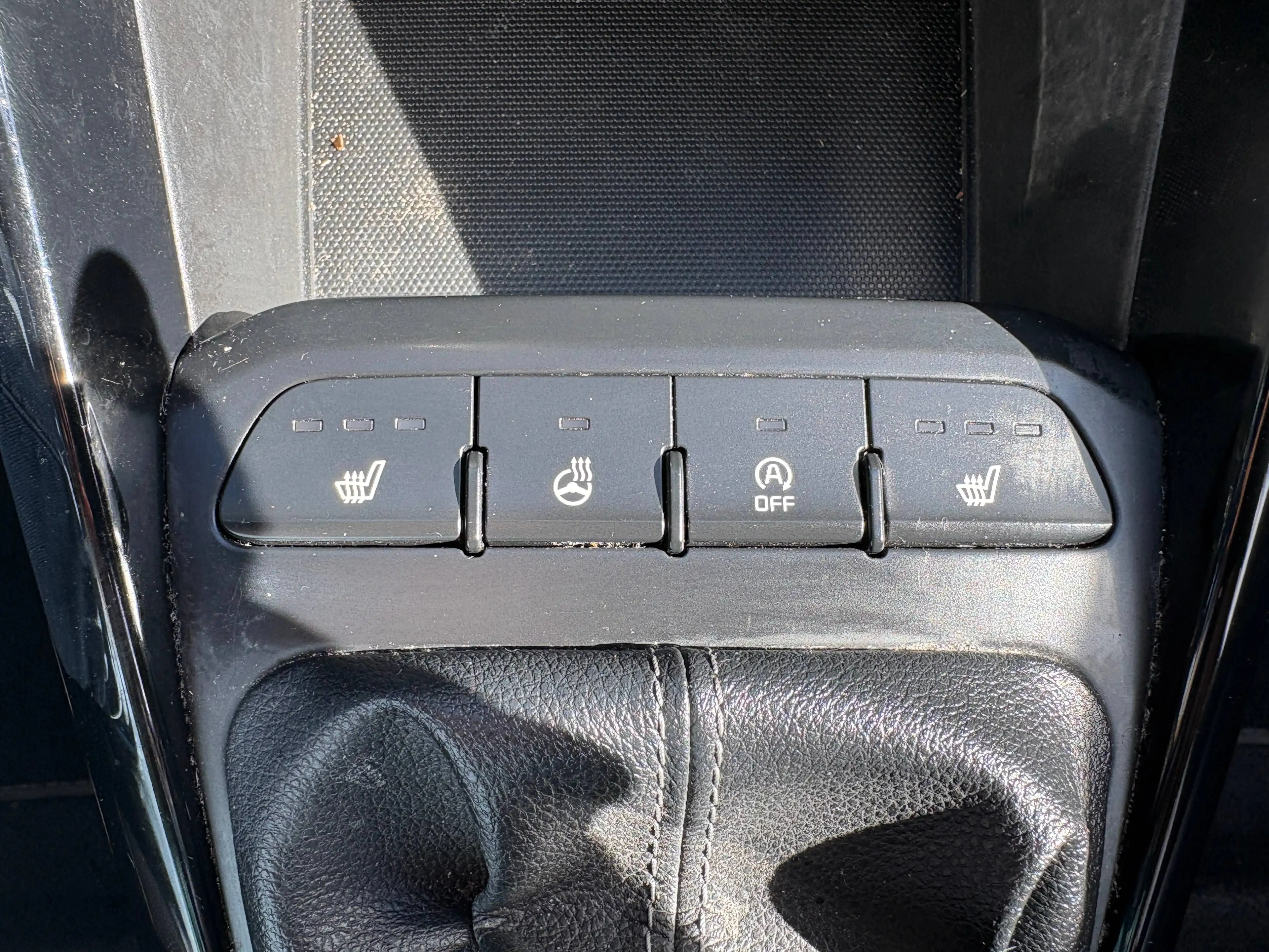 Kia Stonic Stonic 1.0 T Sense ISG — photo 13