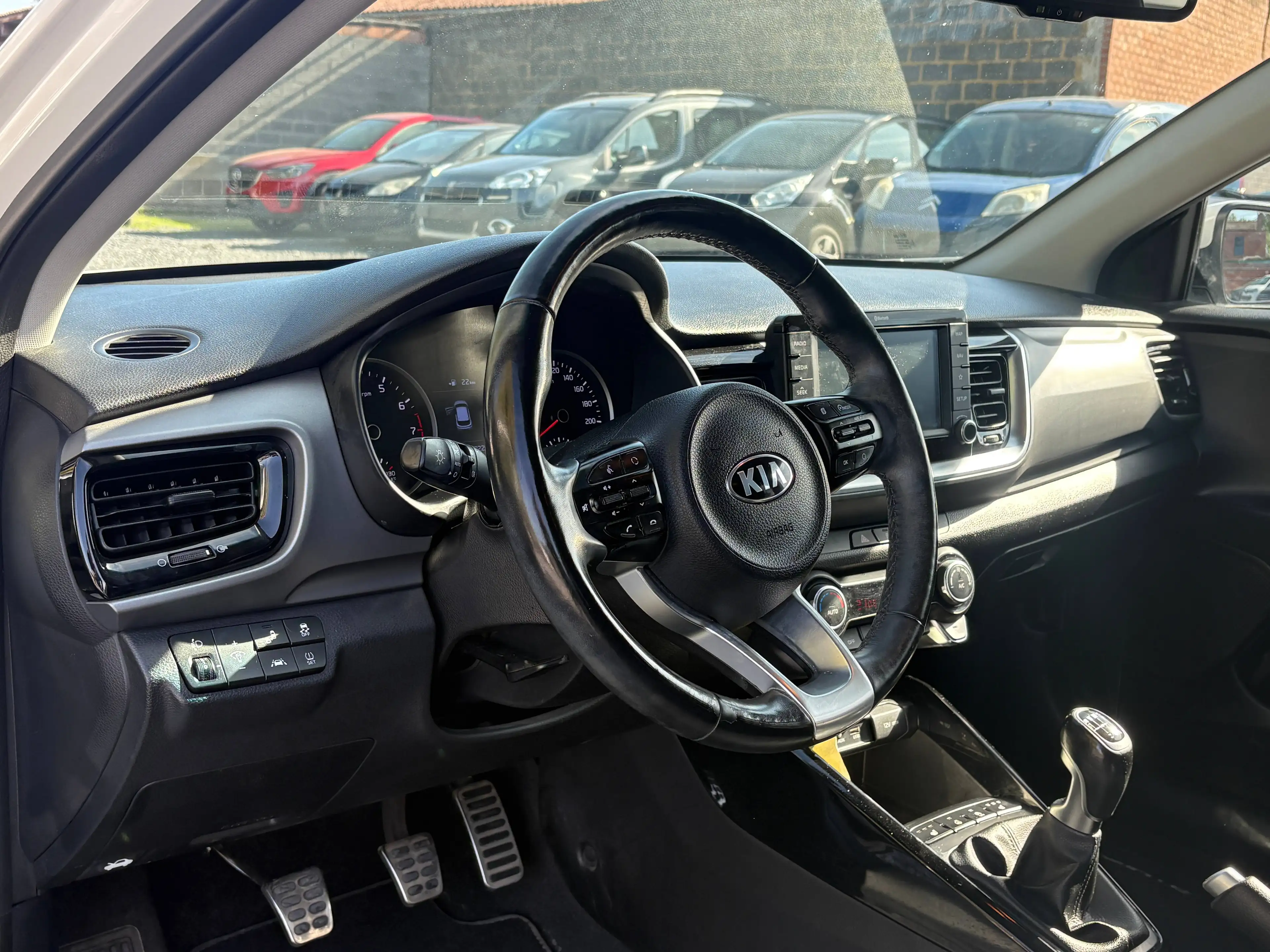 Kia Stonic Stonic 1.0 T Sense ISG — photo 7