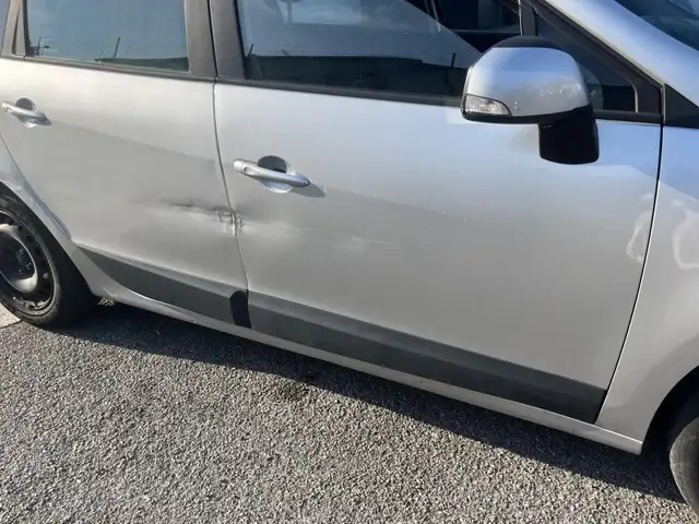 Renault Scenic view 4