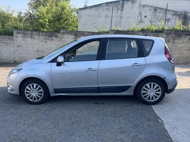 Renault Scenic view 2