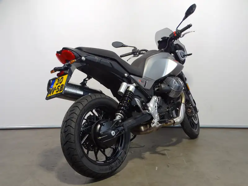 Moto Guzzi V 85 - foto 3