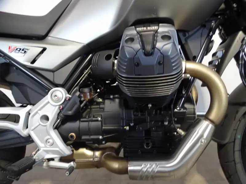 Moto Guzzi V 85 - foto 6