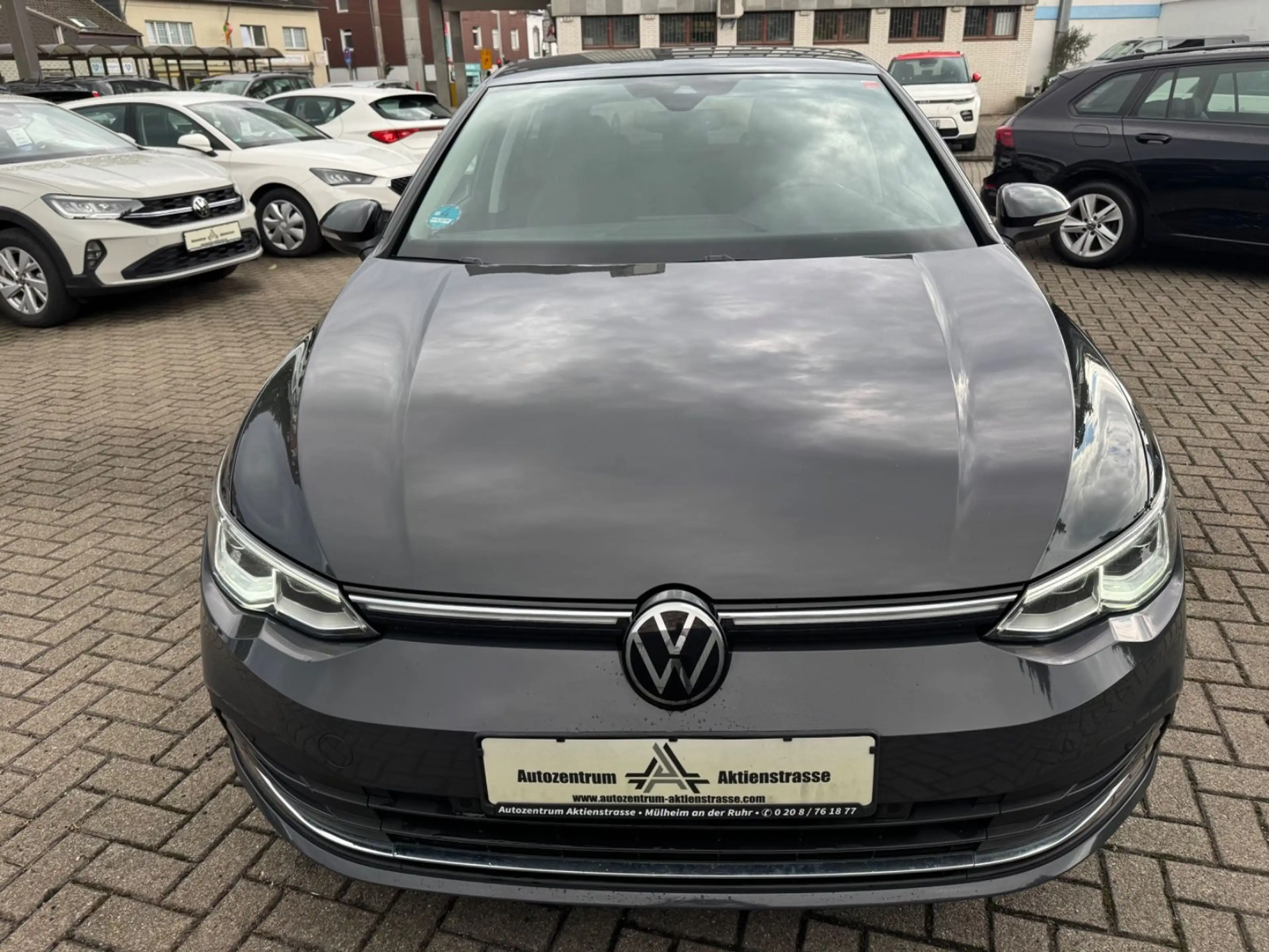 Volkswagen Golf VIII Lim. Active Navi PDC App-Connect