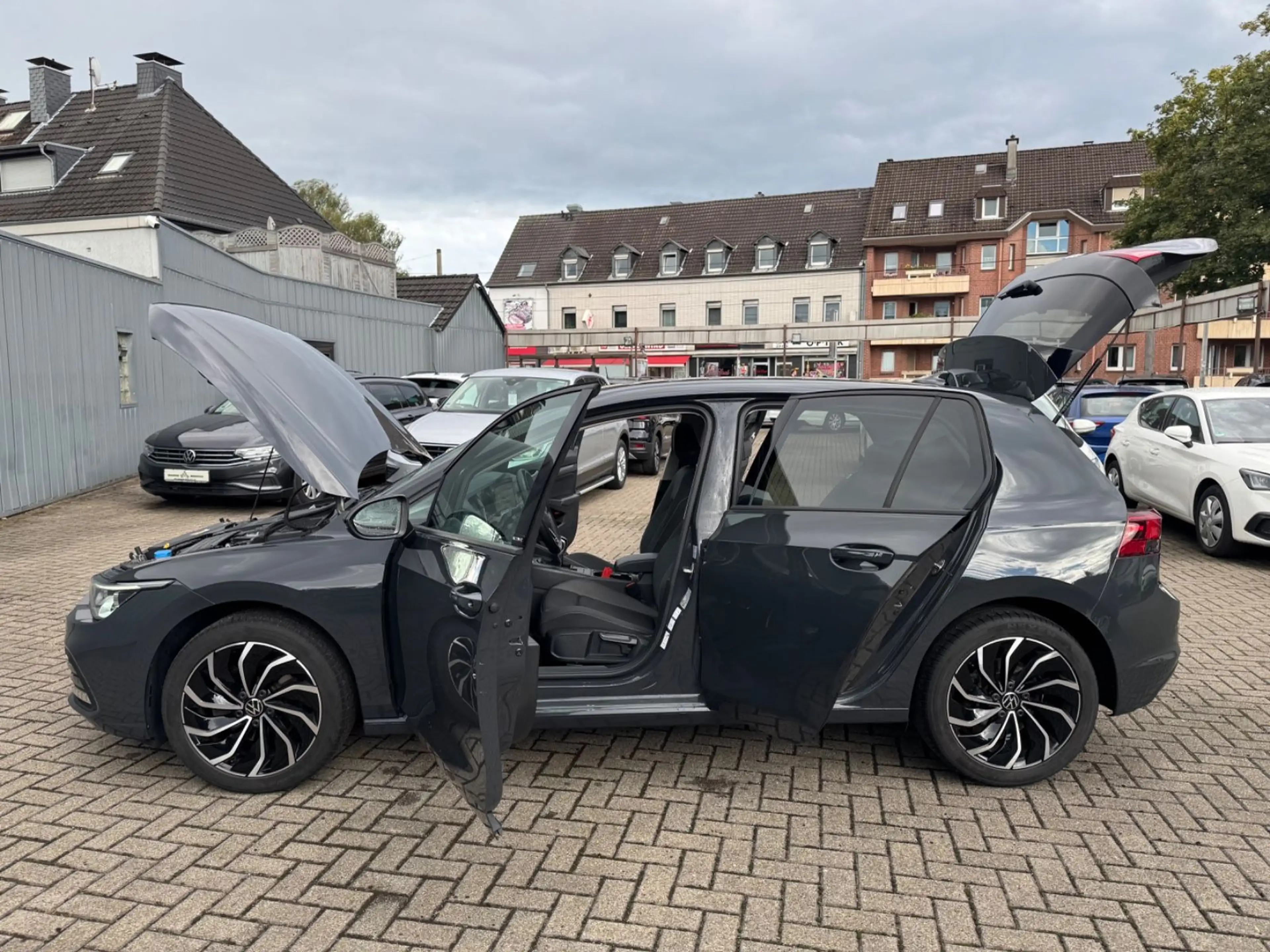 Volkswagen Golf VIII Lim. Active Navi PDC App-Connect — photo 10