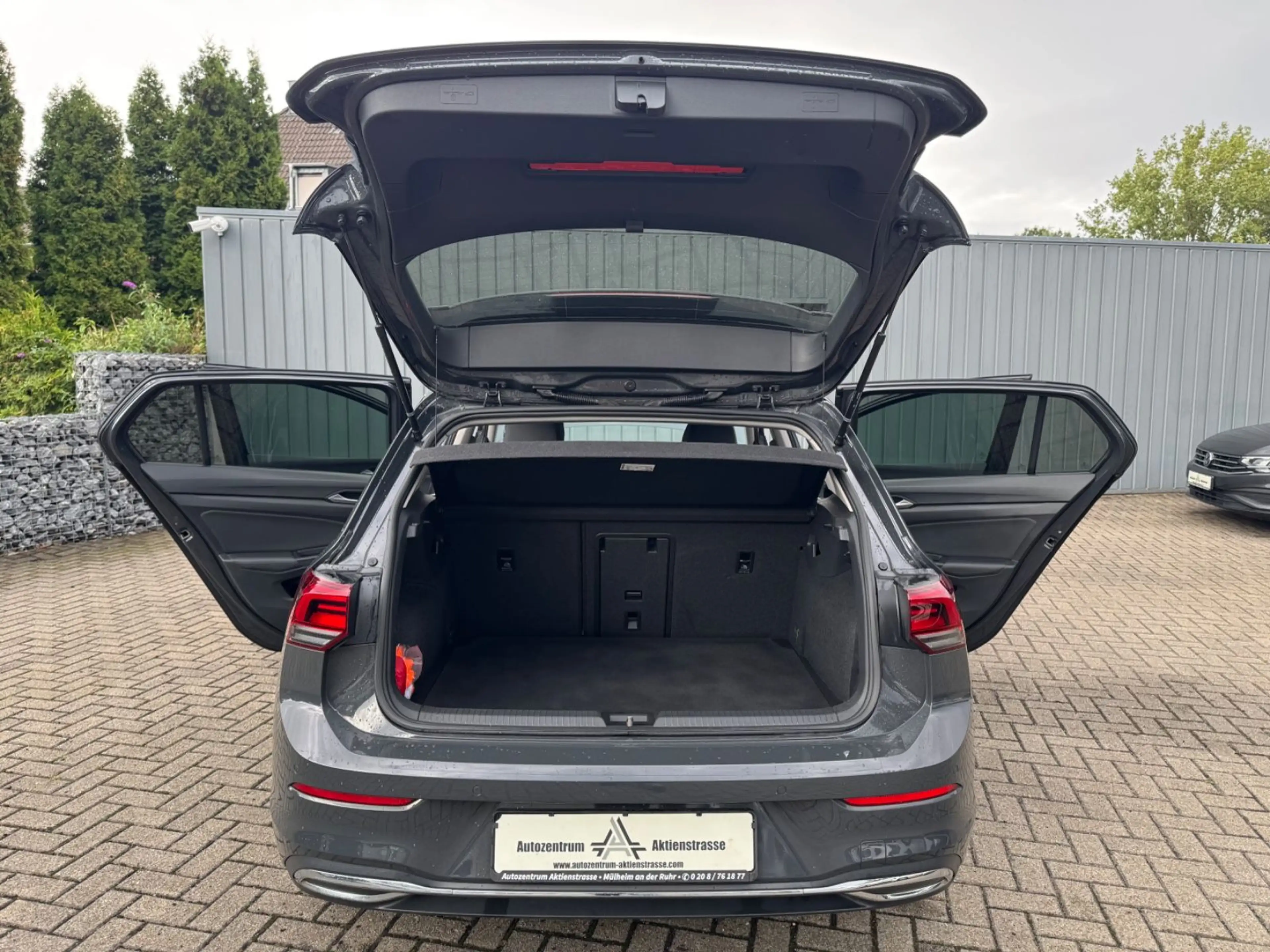 Volkswagen Golf VIII Lim. Active Navi PDC App-Connect — photo 11