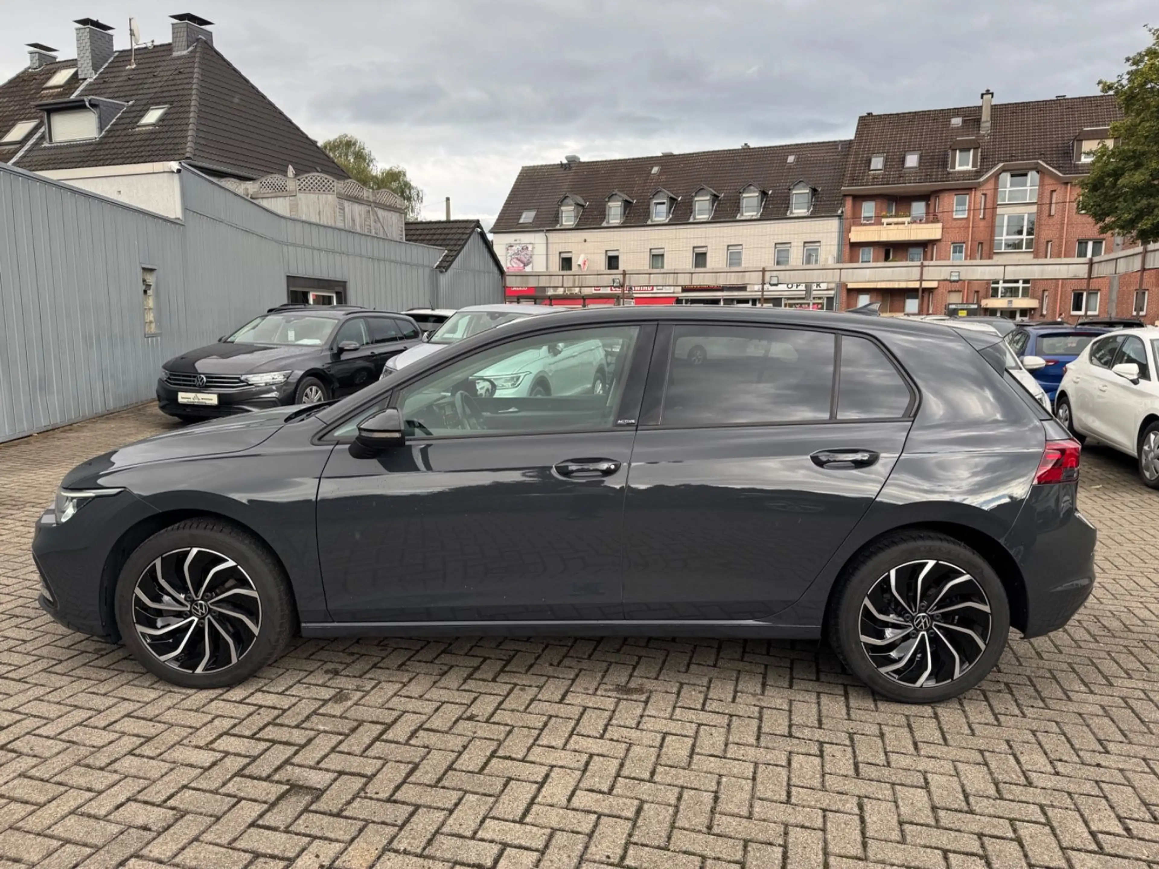 Volkswagen Golf VIII Lim. Active Navi PDC App-Connect — photo 3