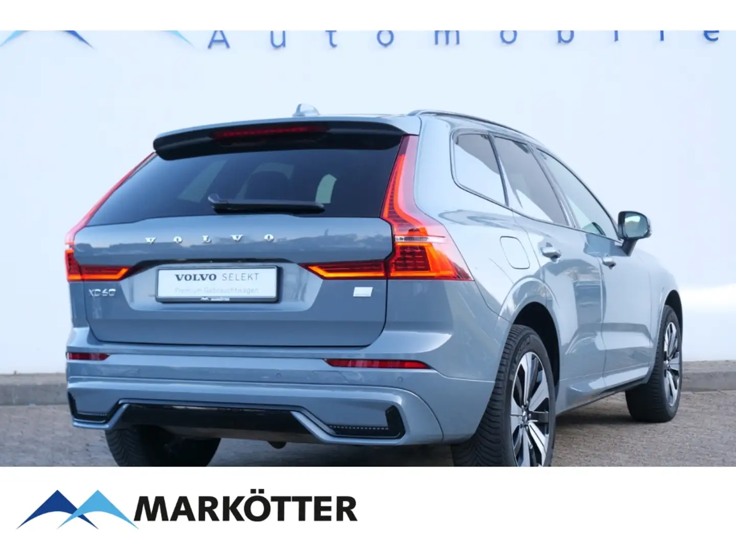 Volvo XC60 T8 Recharge AWD R-Design STHZ/CAM/ACC/BLIS Grau - 2