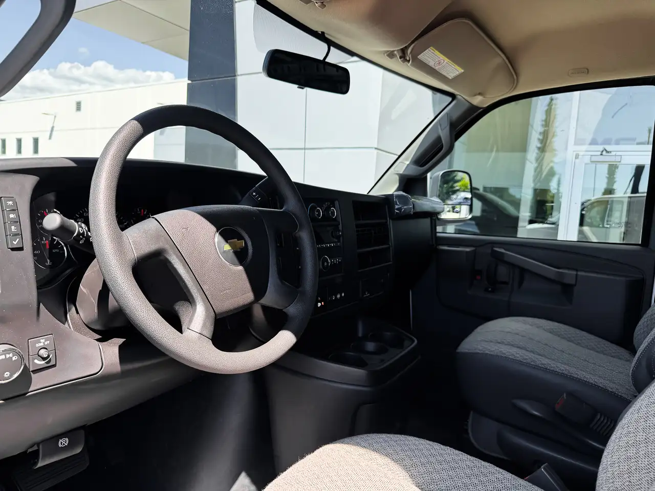 Chevrolet Express 2500 снимка Chevrolet Express 2500