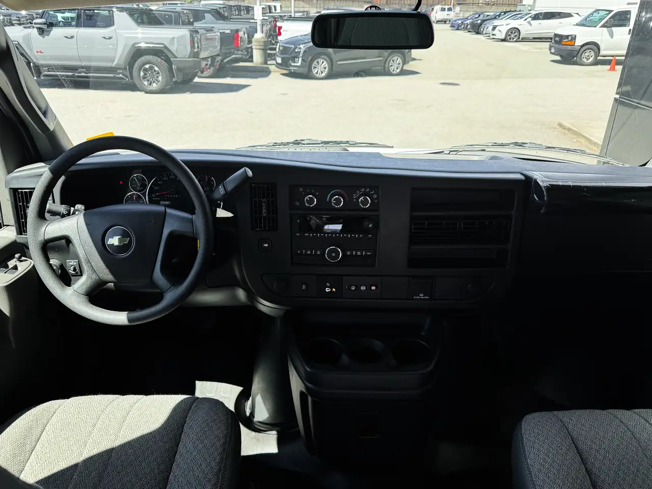 Chevrolet Express 2500 снимка Chevrolet Express 2500