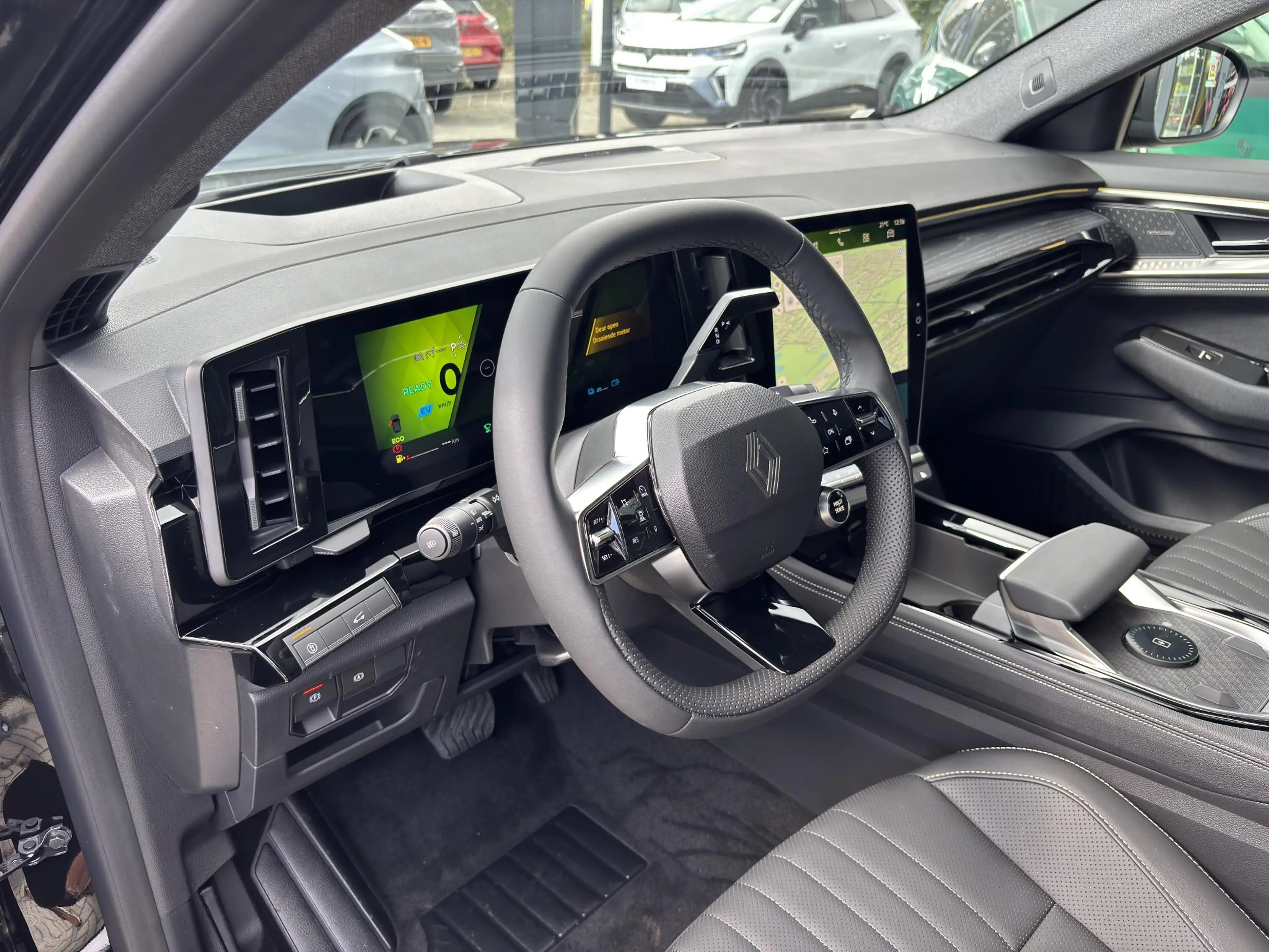 Renault Espace Iconic Full Hybrid E-Tech 200 - 7 zitplaatsen l Me — photo 11