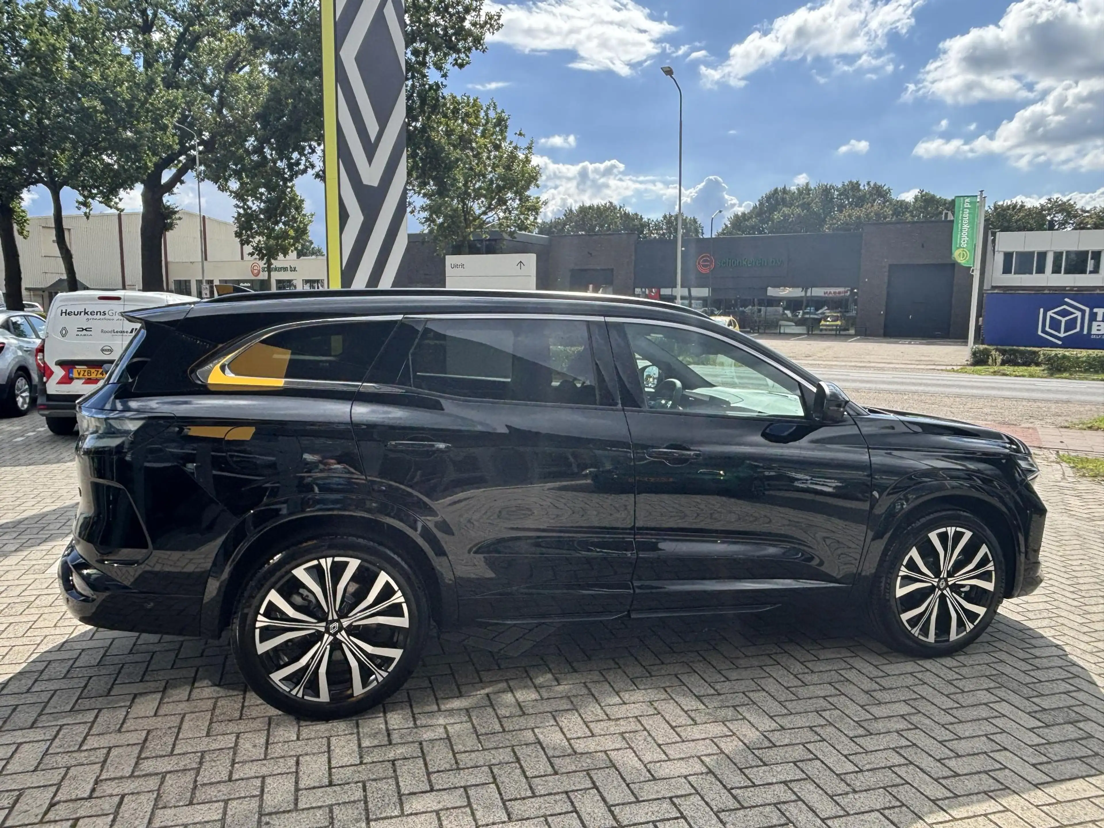 Renault Espace Iconic Full Hybrid E-Tech 200 - 7 zitplaatsen l Me — photo 5