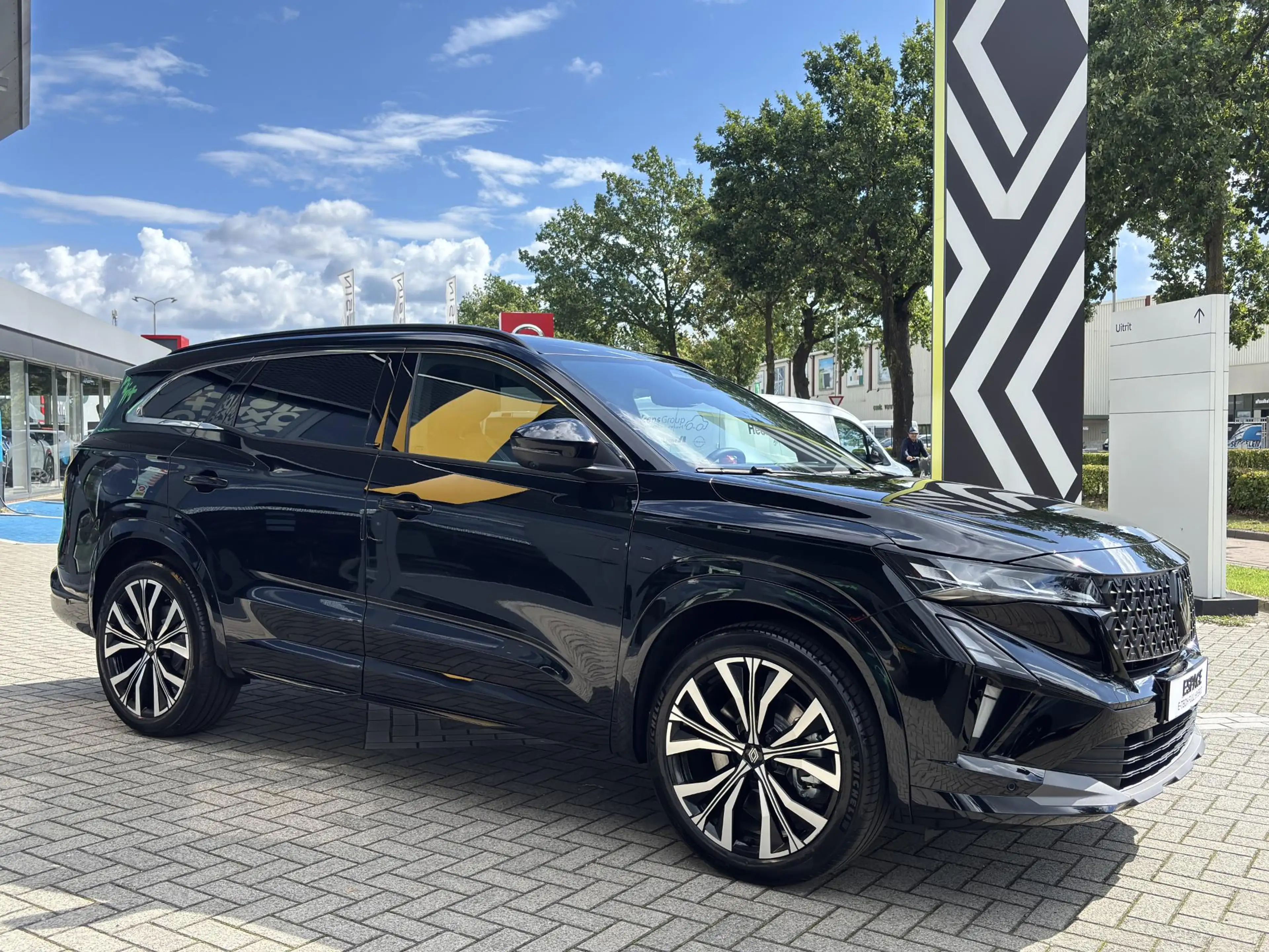 Renault Espace Iconic Full Hybrid E-Tech 200 - 7 zitplaatsen l Me — photo 4