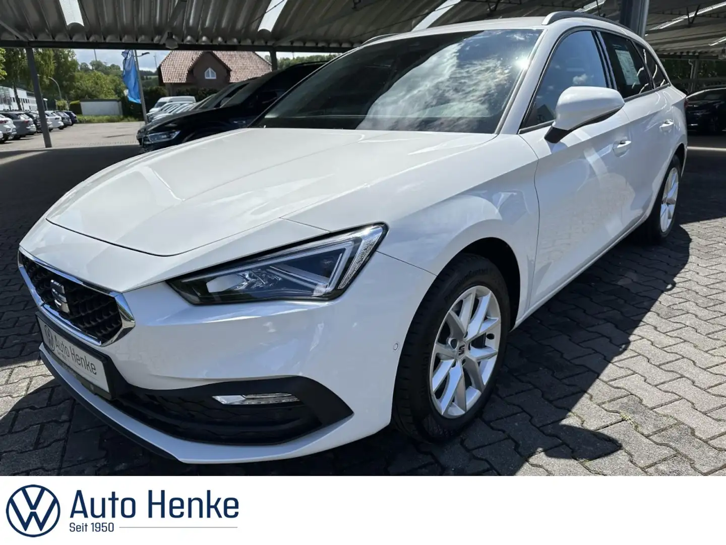 SEAT Leon Sportstourer 2.0 TDI DSG STYLE + NAVI + AHK + ACC Weiß - 1
