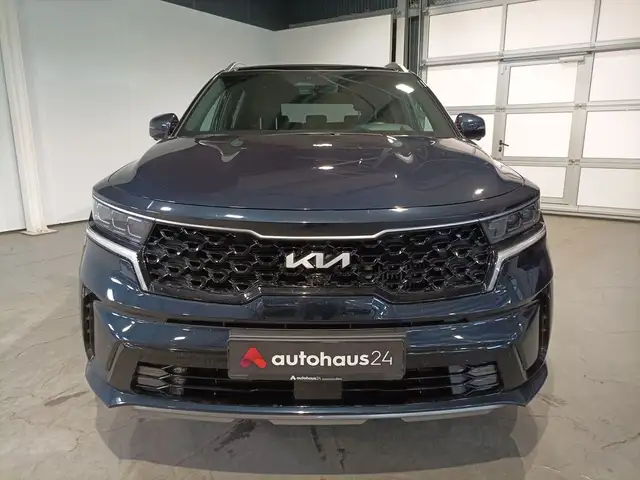 Kia Sorento view 2