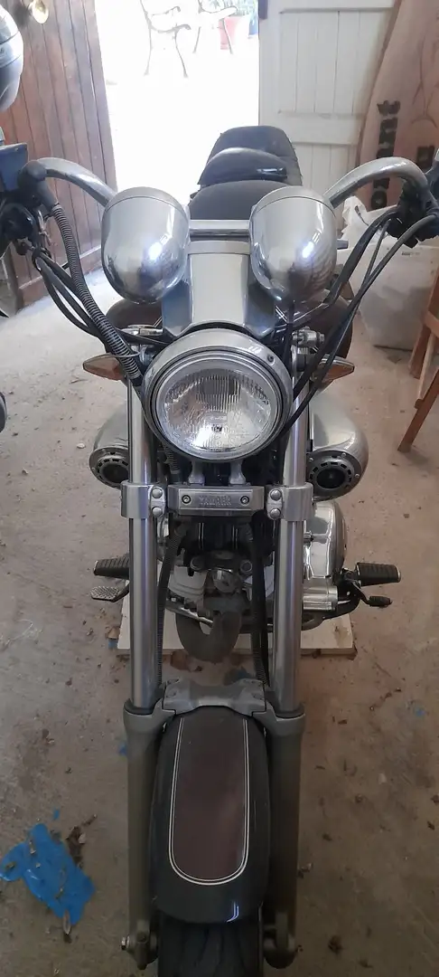 Yamaha XV 750 Černá - 2