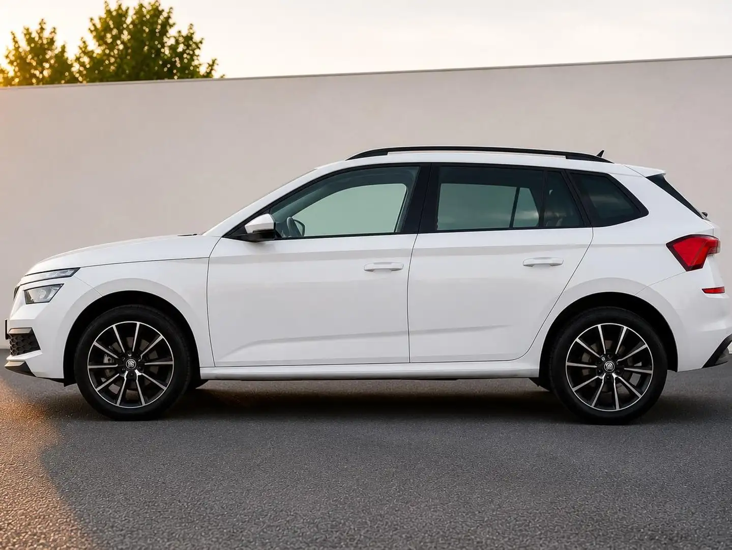 Skoda Kamiq Kamiq 1,0 TSI SC SC Weiß - 2