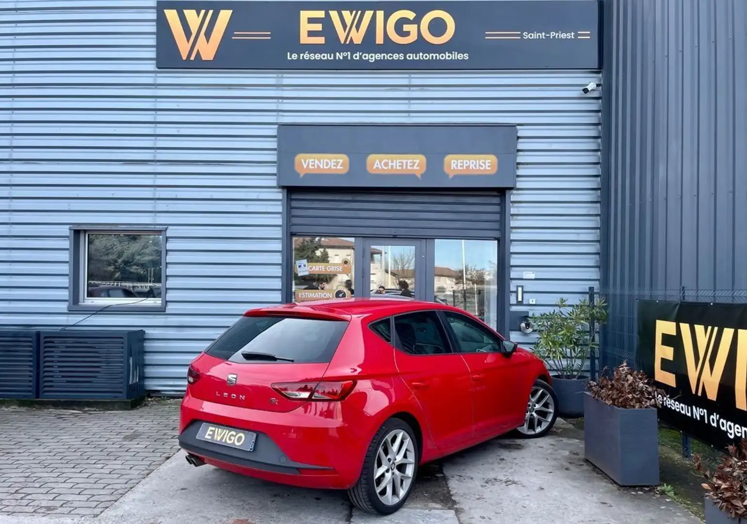 SEAT Leon 1.4 tsi 150ch act fr carplay caméra sound led Rouge - 2