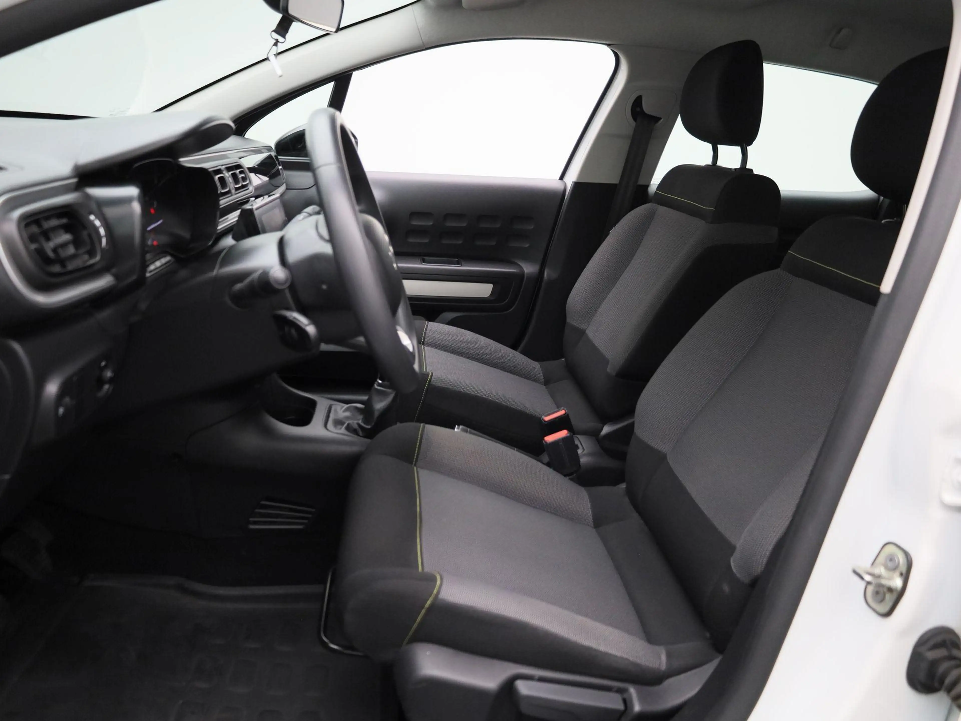 Citroen C3 1.2 PureTech 82 S&S MAN Feel — photo 11