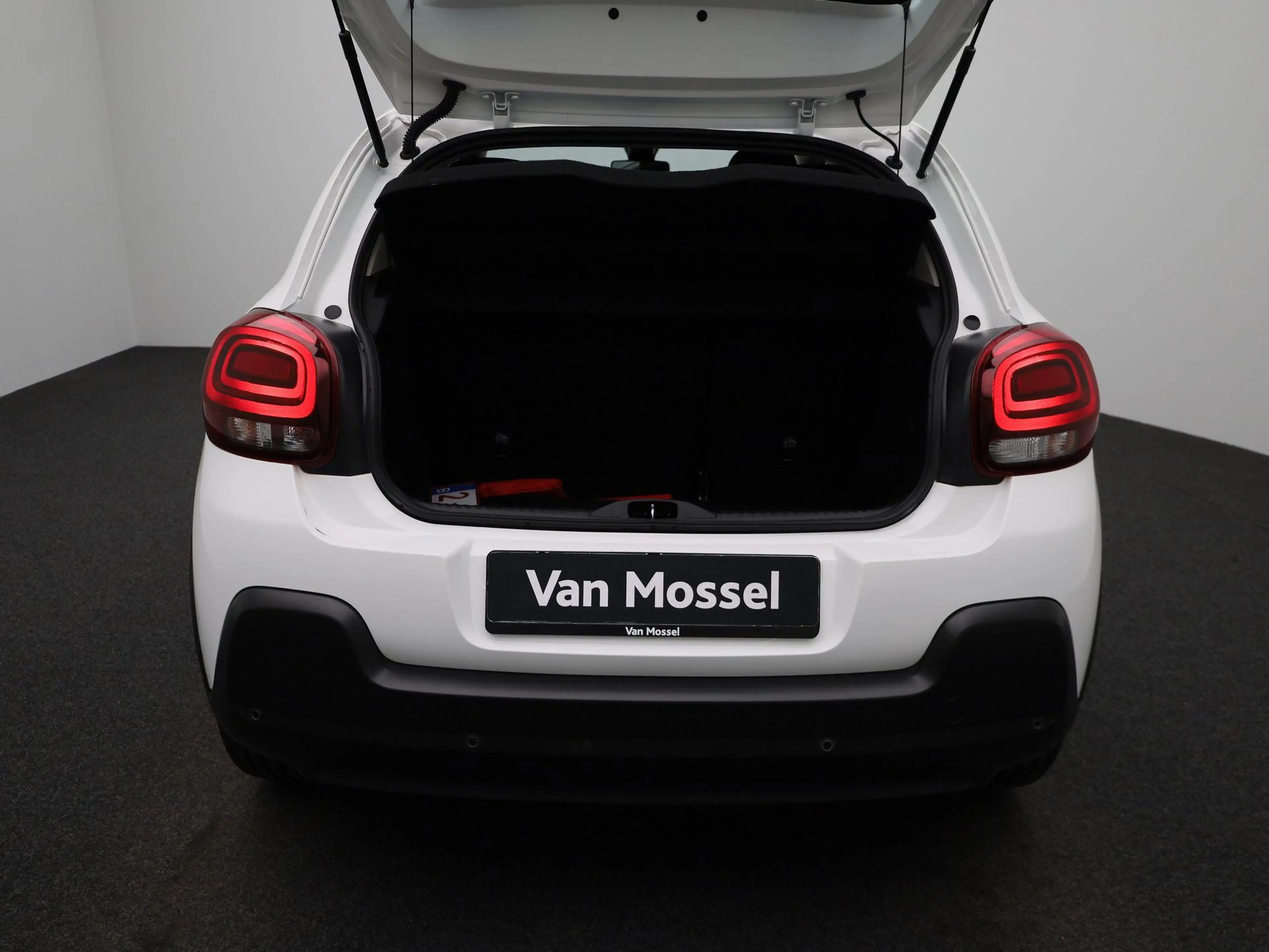 Citroen C3 1.2 PureTech 82 S&S MAN Feel — photo 13