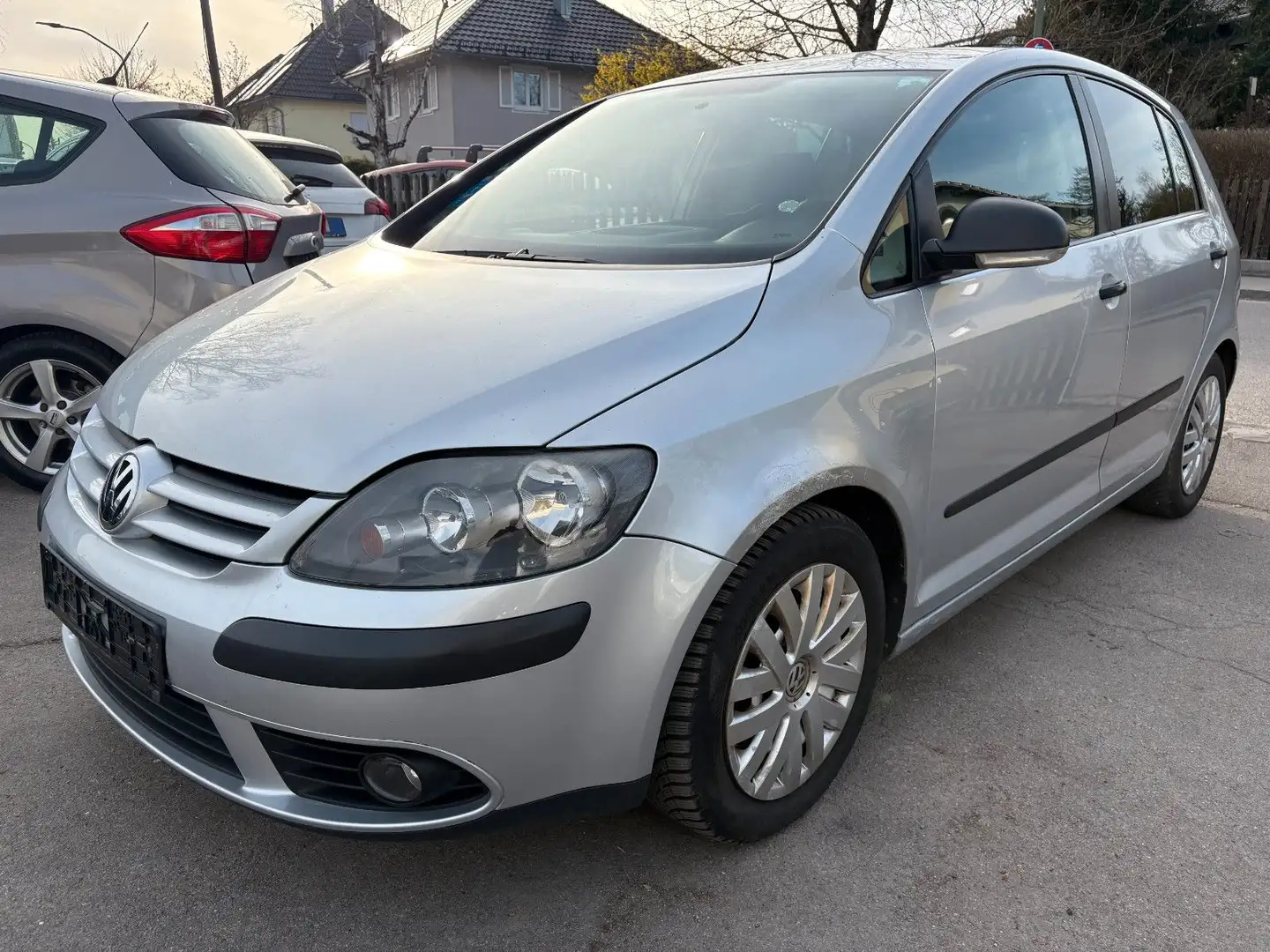 Volkswagen Golf Plus 1.9 TDI DSG 6-Gang Trendline*Navigatio Gris - 2