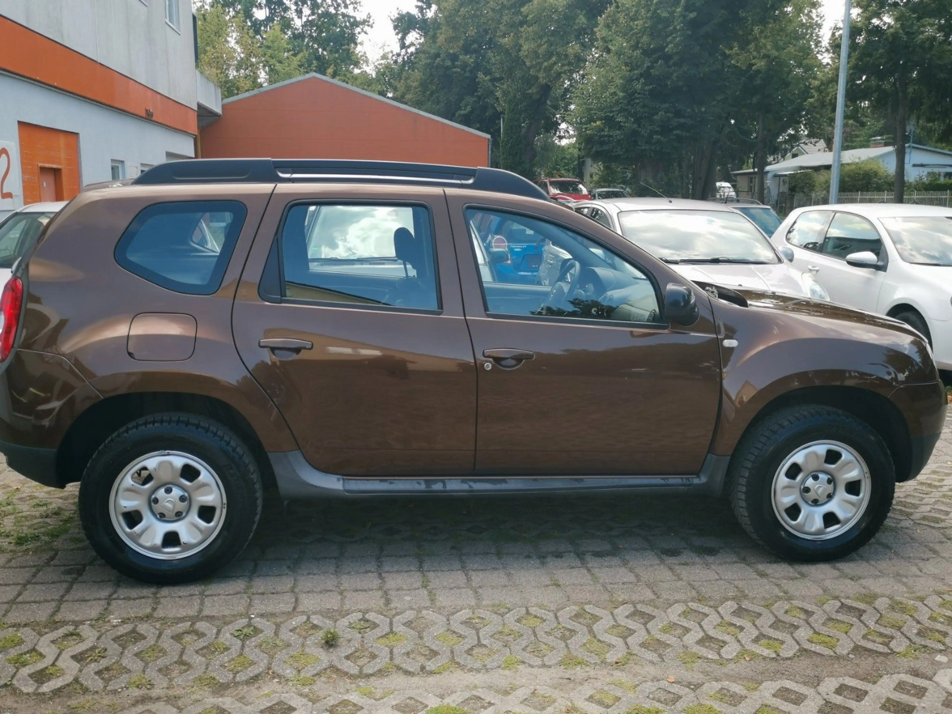 Dacia Duster I Laureate 4x2 1.6 TÜV Zahnriemen Klima — photo 7